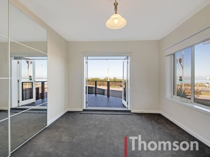 Gallery: 1/122 Beach Road