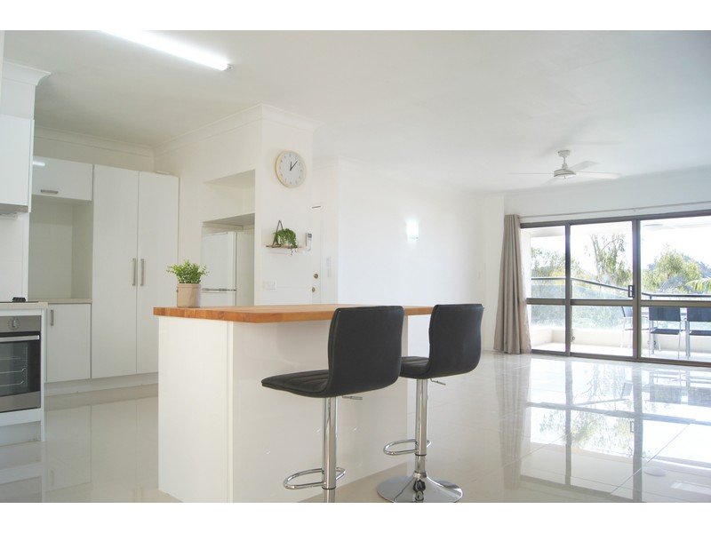 112/2 Eshelby Drive CANNONVALE 3