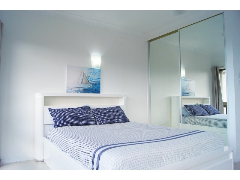 112/2 Eshelby Drive CANNONVALE 7