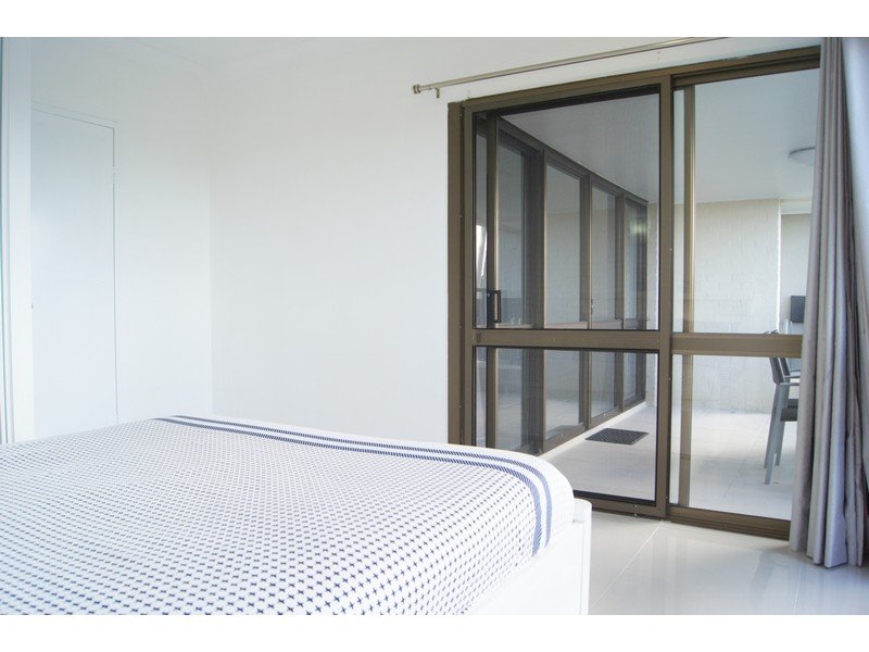 112/2 Eshelby Drive CANNONVALE 9