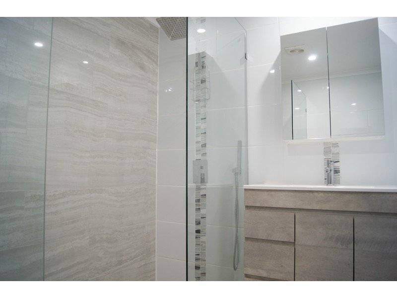 112/2 Eshelby Drive CANNONVALE 11