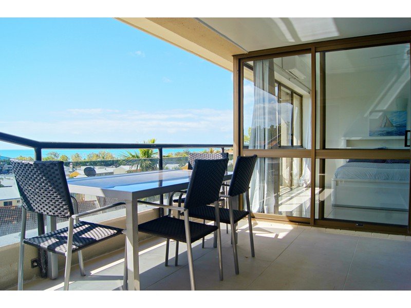 112/2 Eshelby Drive CANNONVALE 12