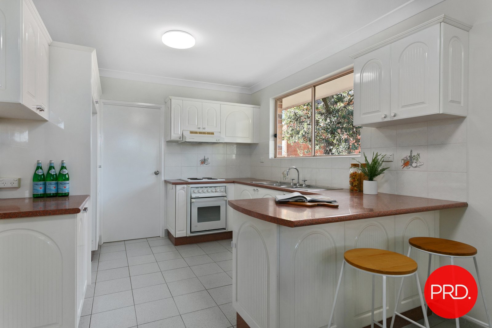 11/22 Hampton Court Road CARLTON 2