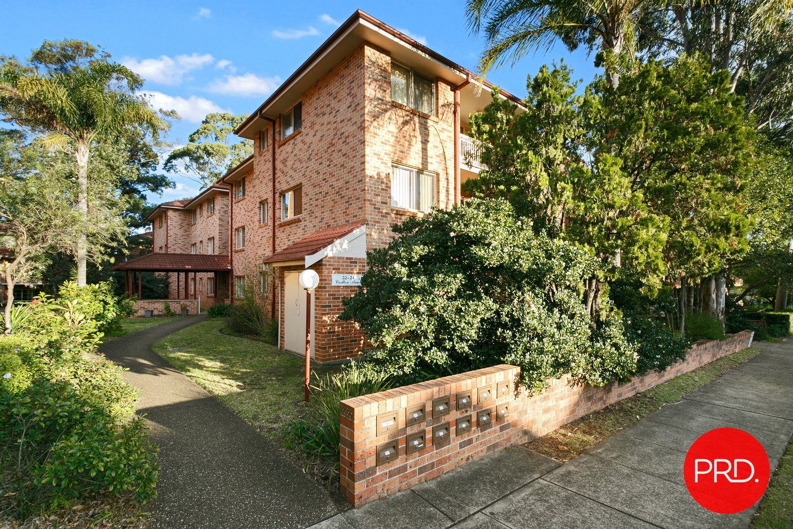 11/22 Hampton Court Road CARLTON 12