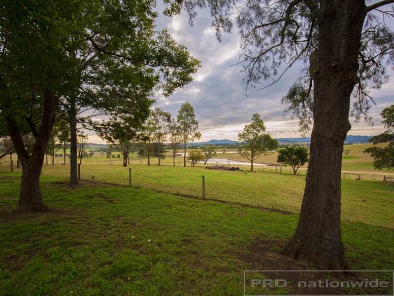1122 New England Hwy  LOCHINVAR 5