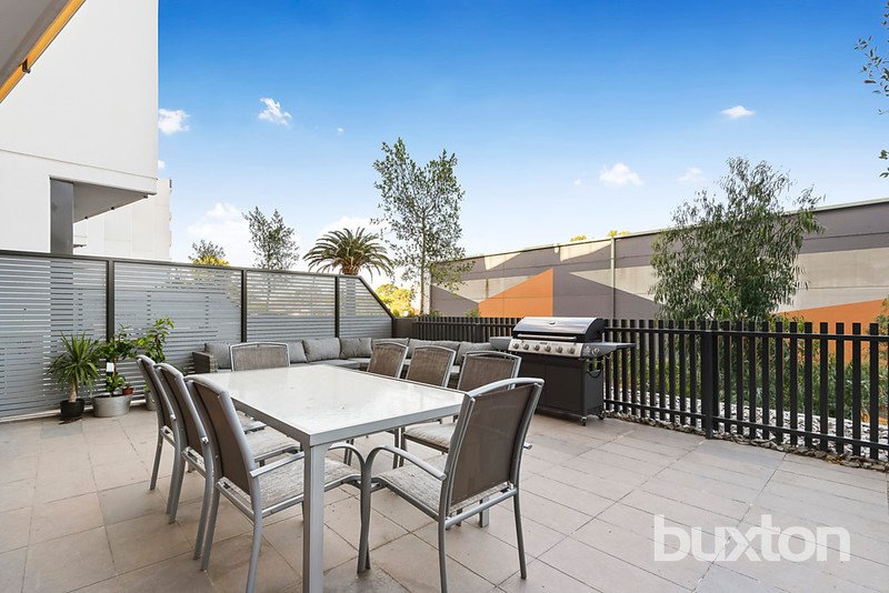 Gallery: 112/222 Bay Road