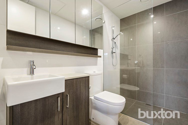 Gallery: 112/222 Bay Road