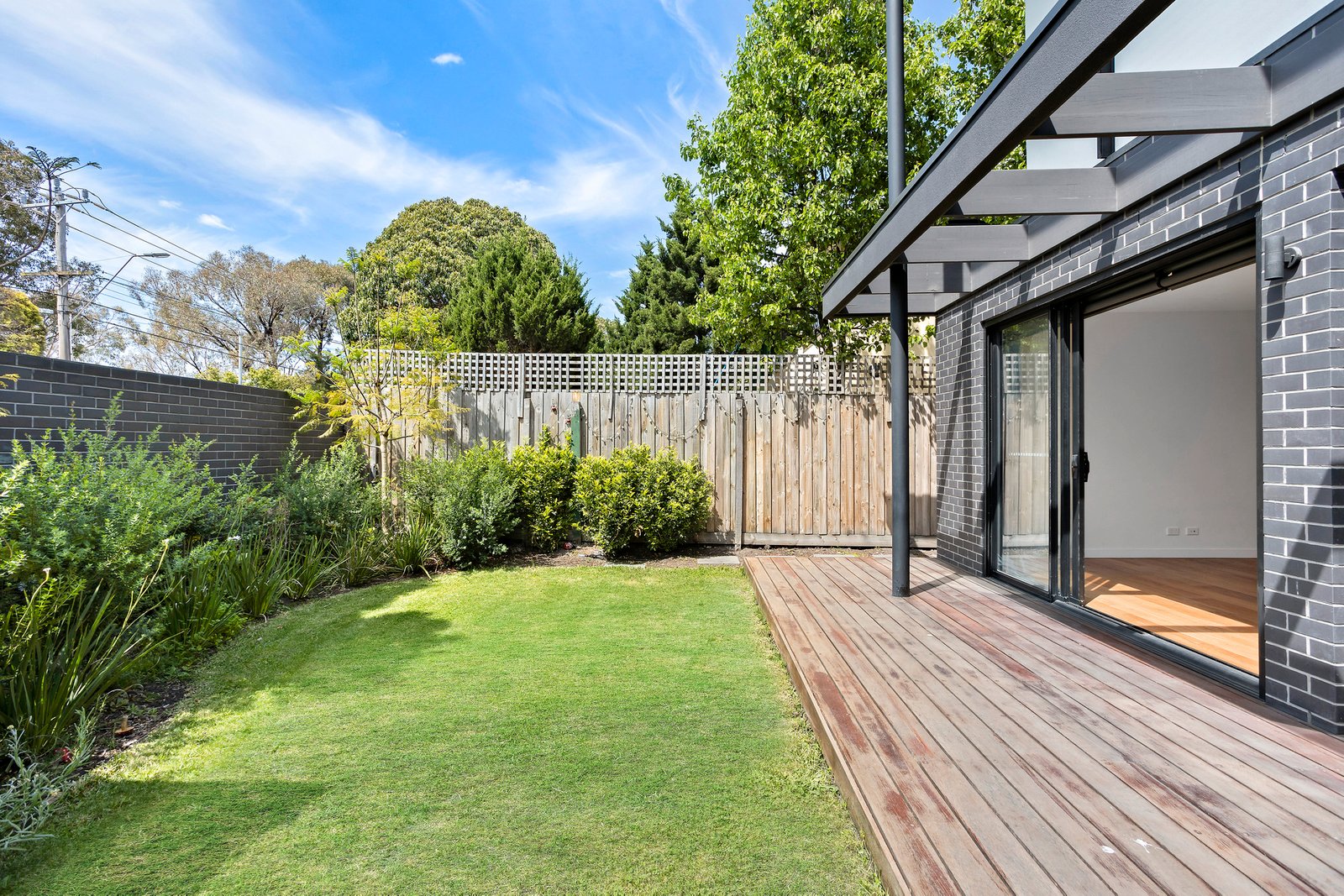 Real Estate and Property in 1/123 Kambrook Road, Caulfield North, VIC