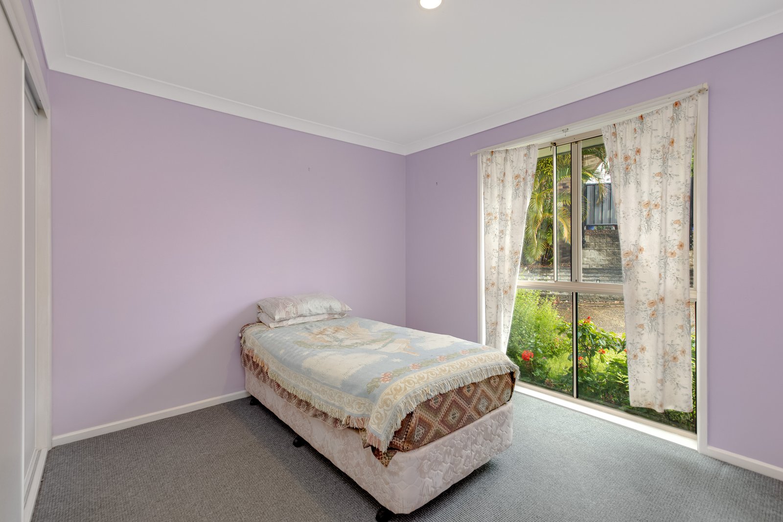 1/124 Ash Drive BANORA POINT 8