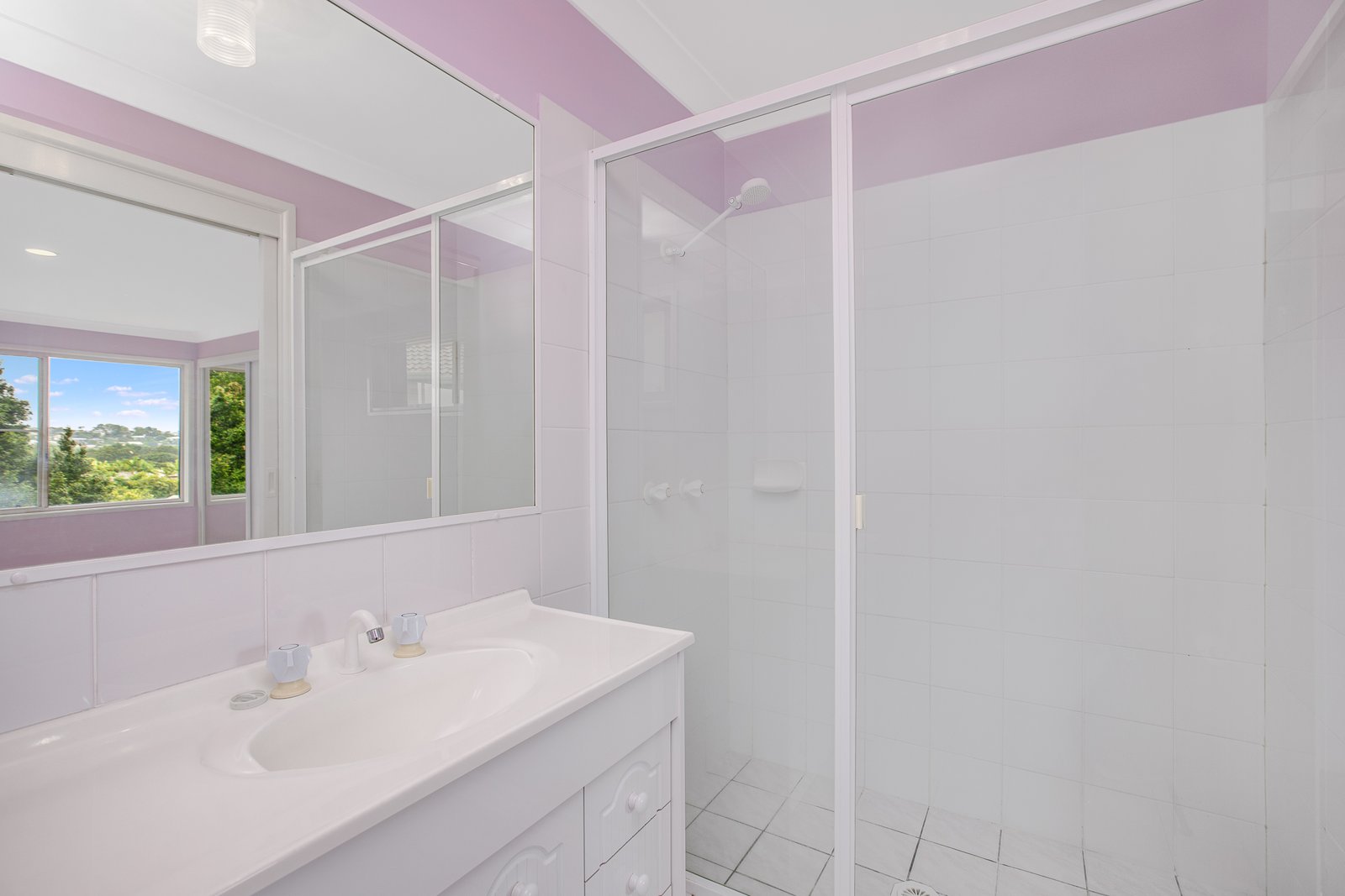 1/124 Ash Drive BANORA POINT 10