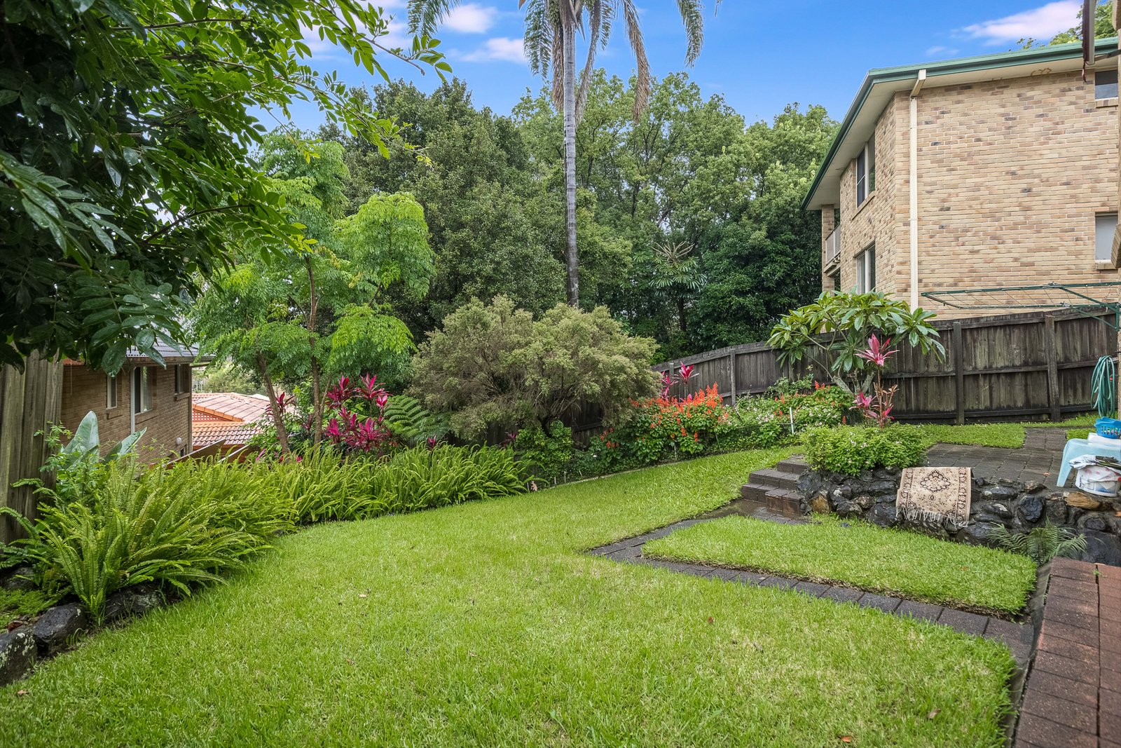 1/124 Ash Drive BANORA POINT 11