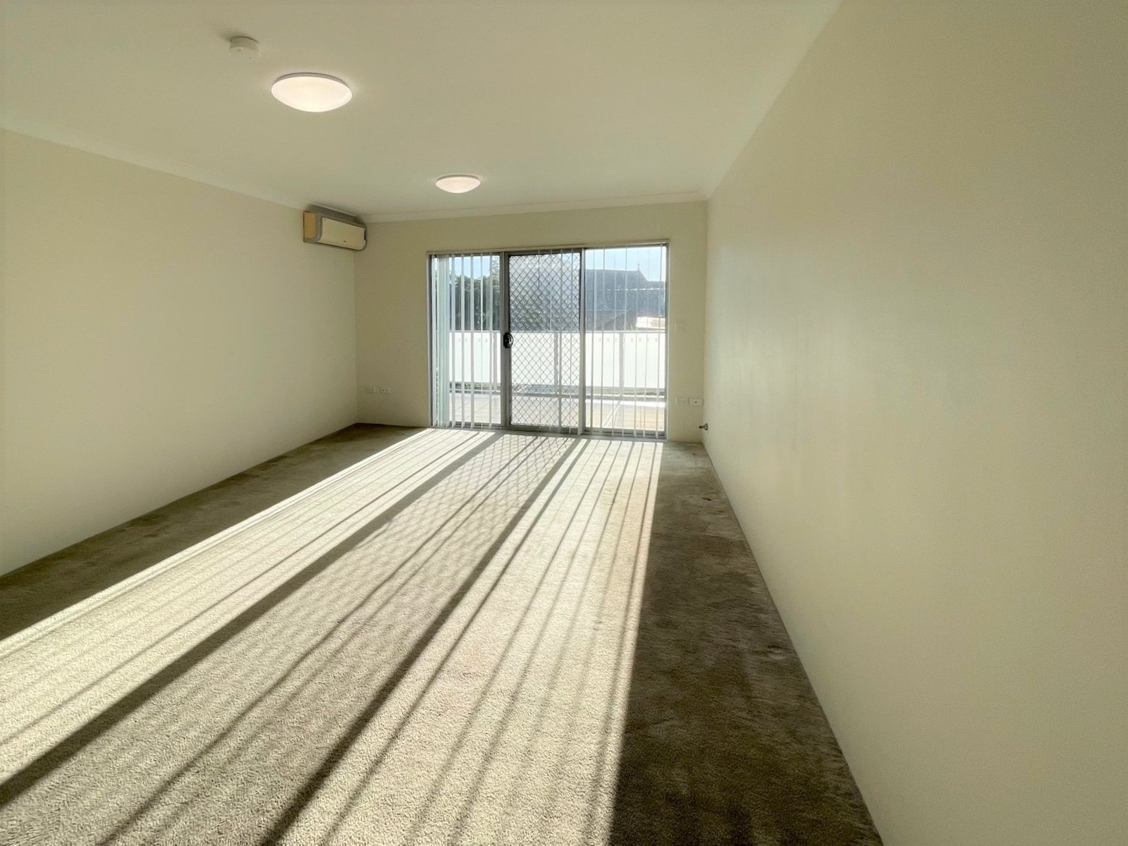 11/24 Gladstone Street KOGARAH 3