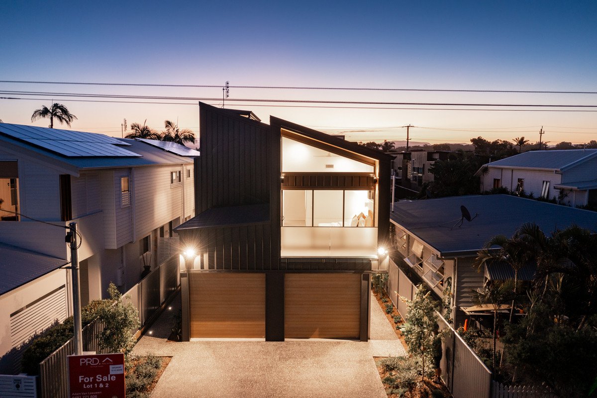 1/124 Sunshine Parade Miami 2