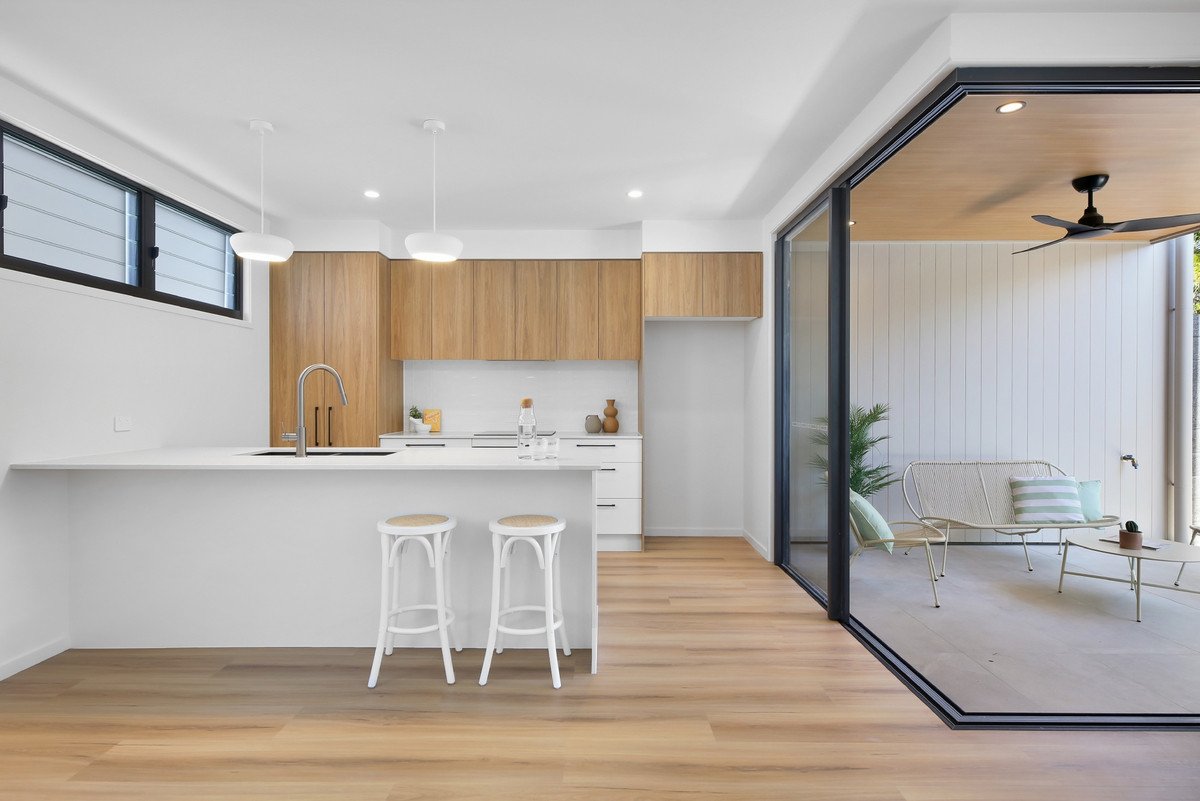 1/124 Sunshine Parade Miami 6