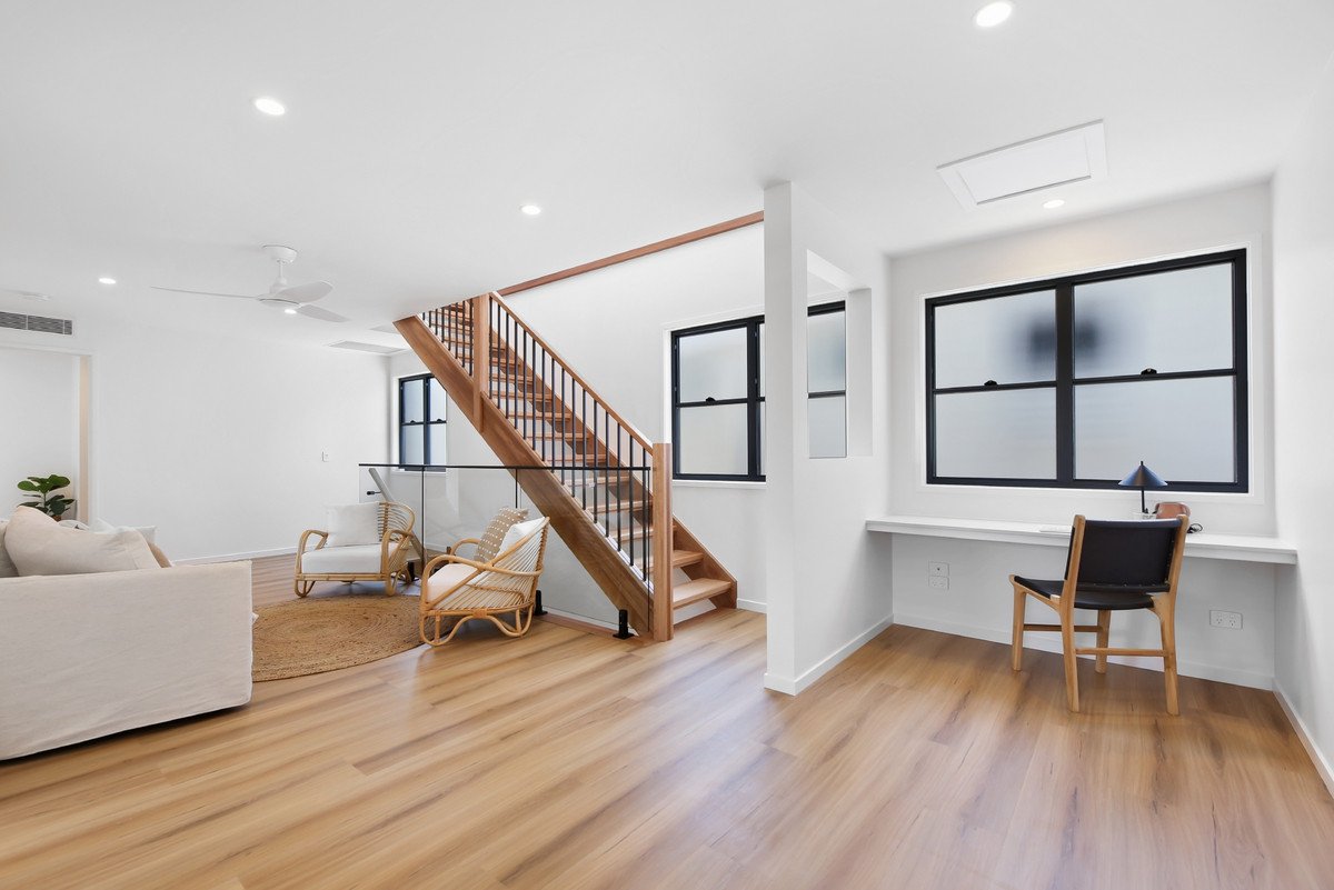 1/124 Sunshine Parade Miami 12