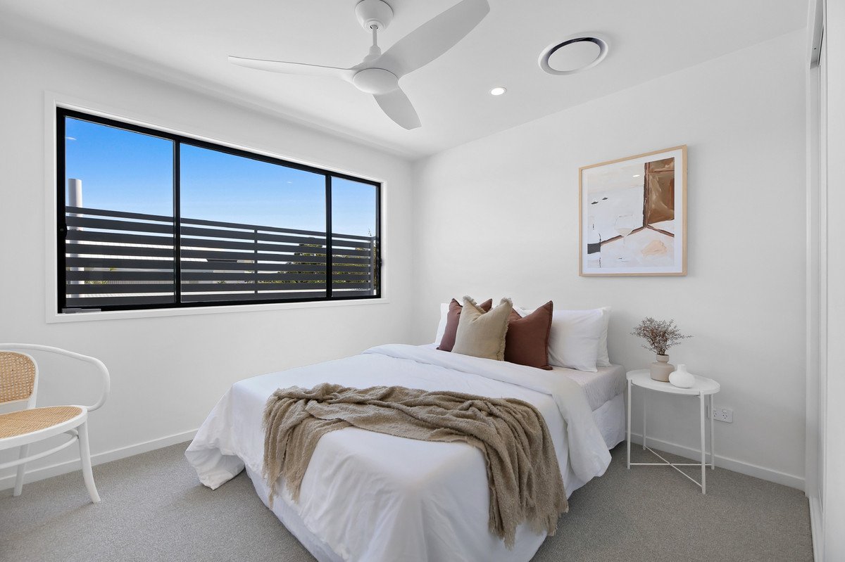 1/124 Sunshine Parade Miami 16