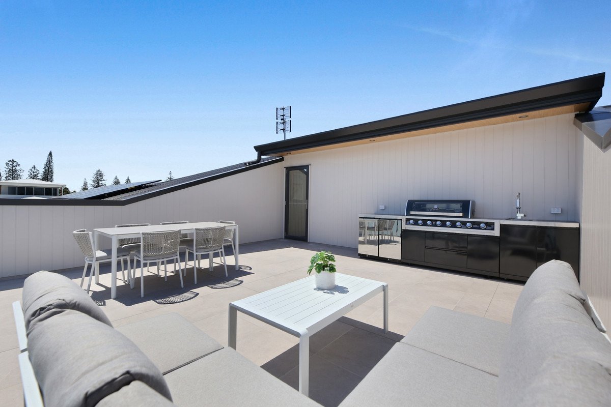 1/124 Sunshine Parade Miami 24