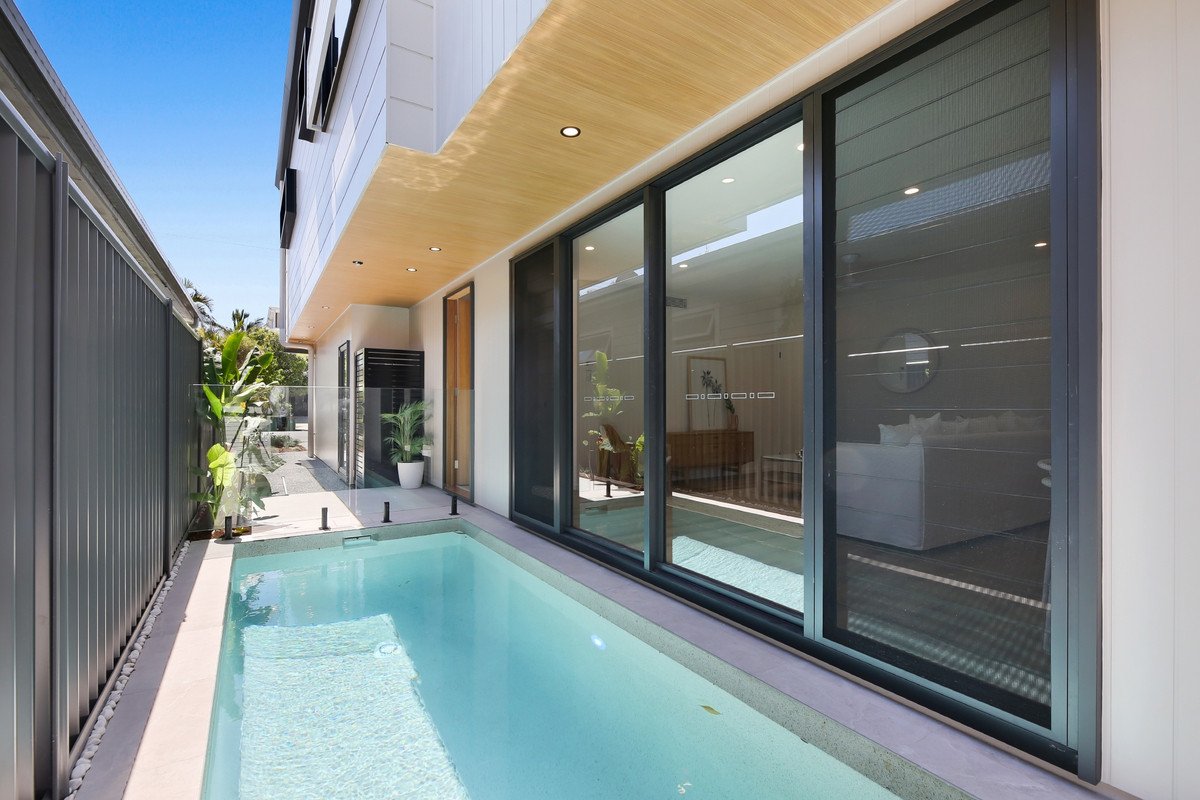 1/124 Sunshine Parade Miami 27