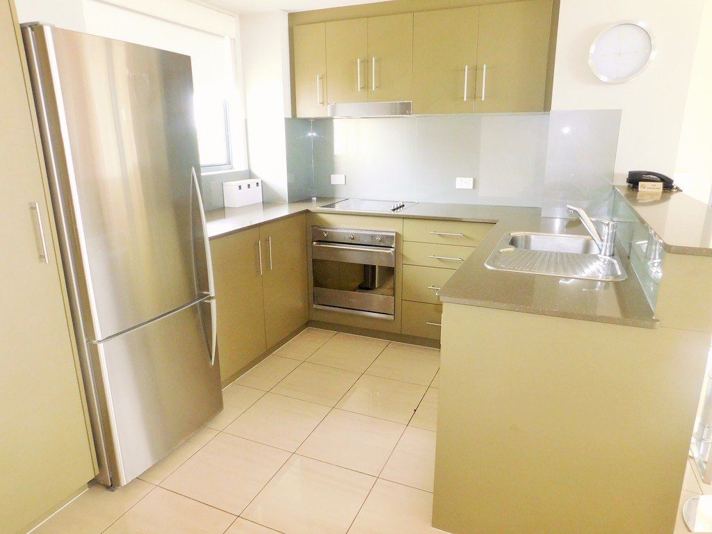 1124/1 Ocean Street BURLEIGH HEADS 3
