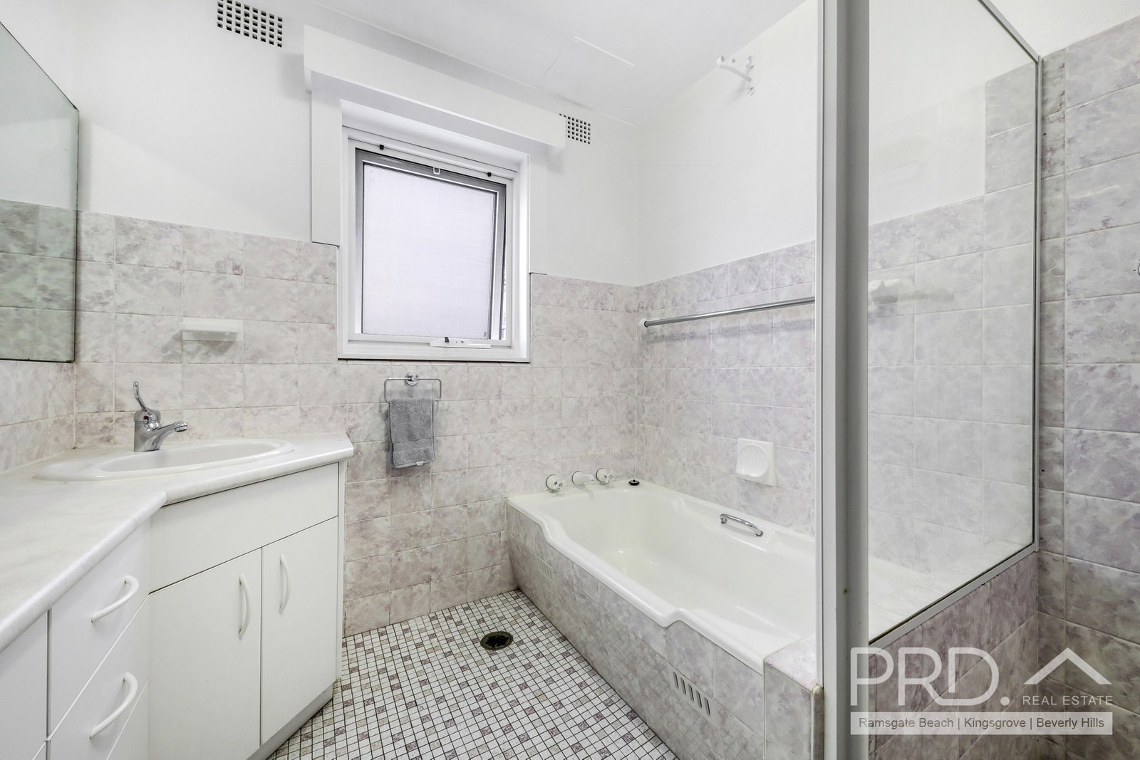 1/126 Chuter Avenue RAMSGATE BEACH 6