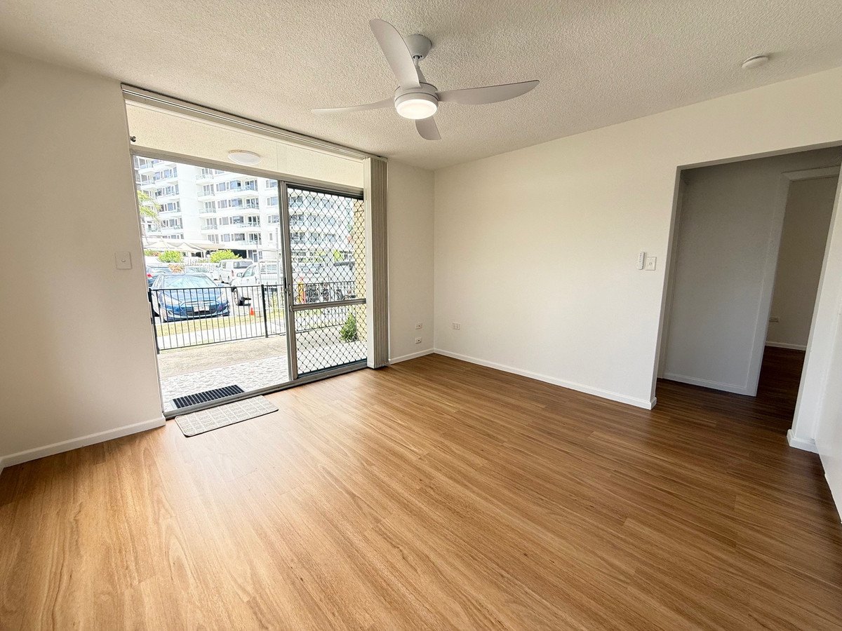 1/126 The Esplanade Burleigh Heads 5