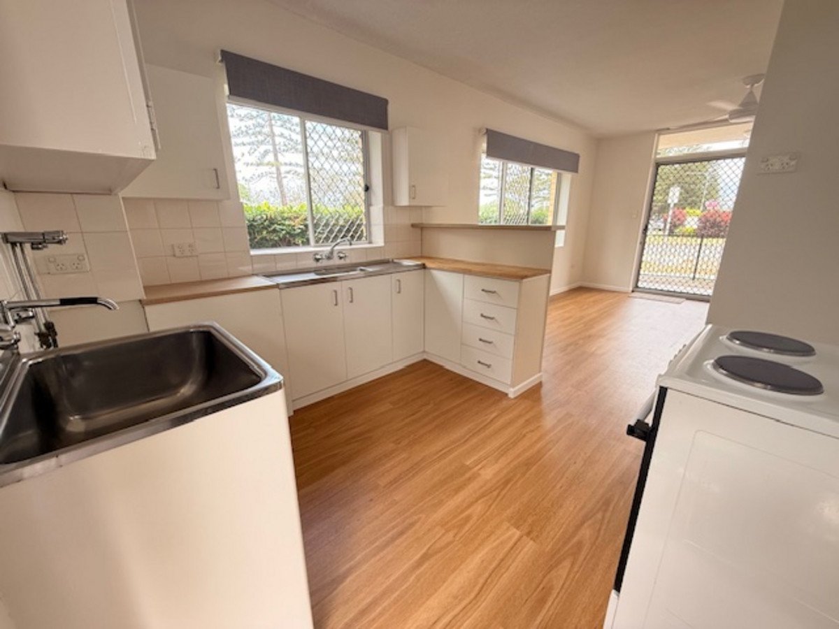 1/126 The Esplanade Burleigh Heads 7