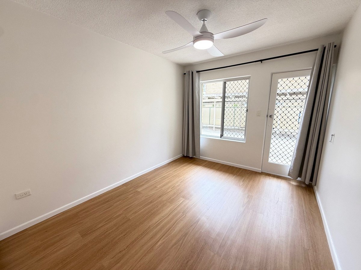 1/126 The Esplanade Burleigh Heads 11