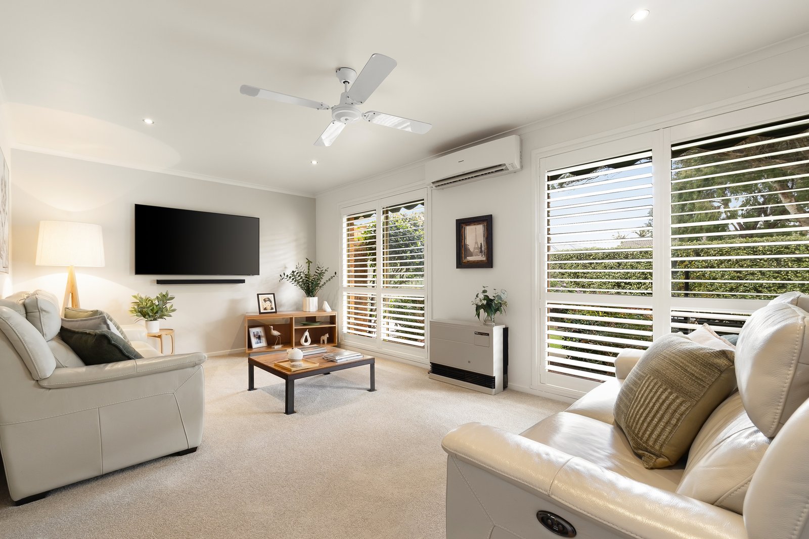 Gallery: 1/127 Kinross Avenue