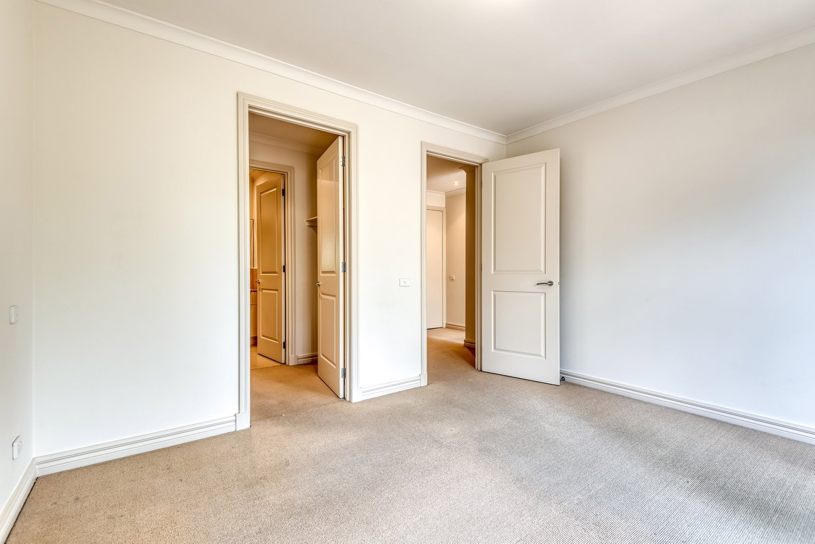 Real Estate and Property in 11/28 Clairmont Avenue, Bentleigh, VIC