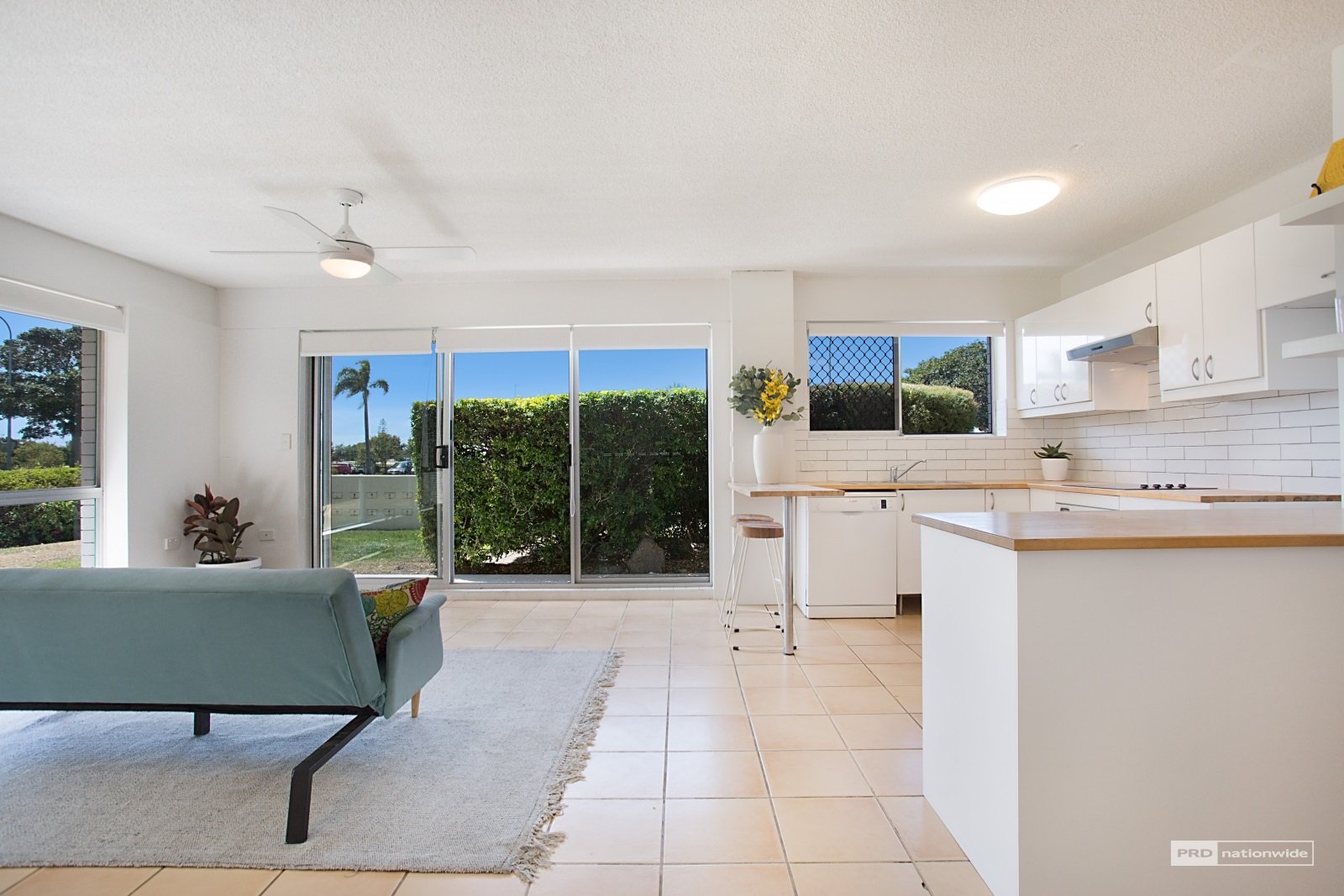 1/128 Marine Parade SOUTHPORT 9