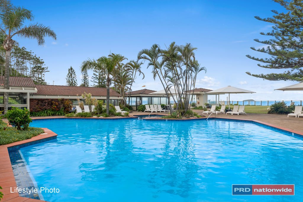 112/8 Solitary Islands Way SAPPHIRE BEACH 14