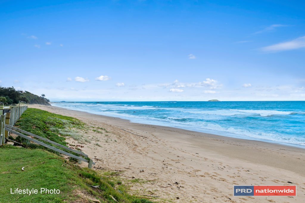 112/8 Solitary Islands Way SAPPHIRE BEACH 16