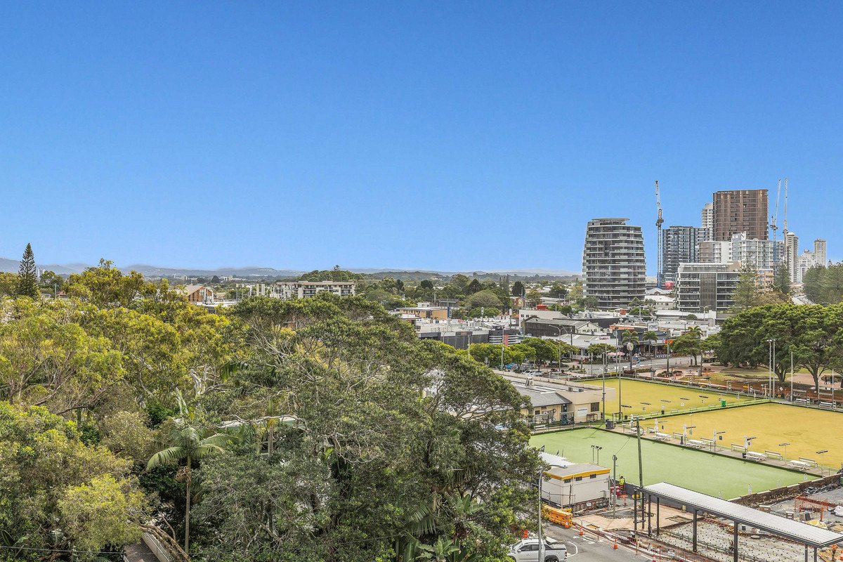 1128/1 Ocean Street BURLEIGH HEADS 1