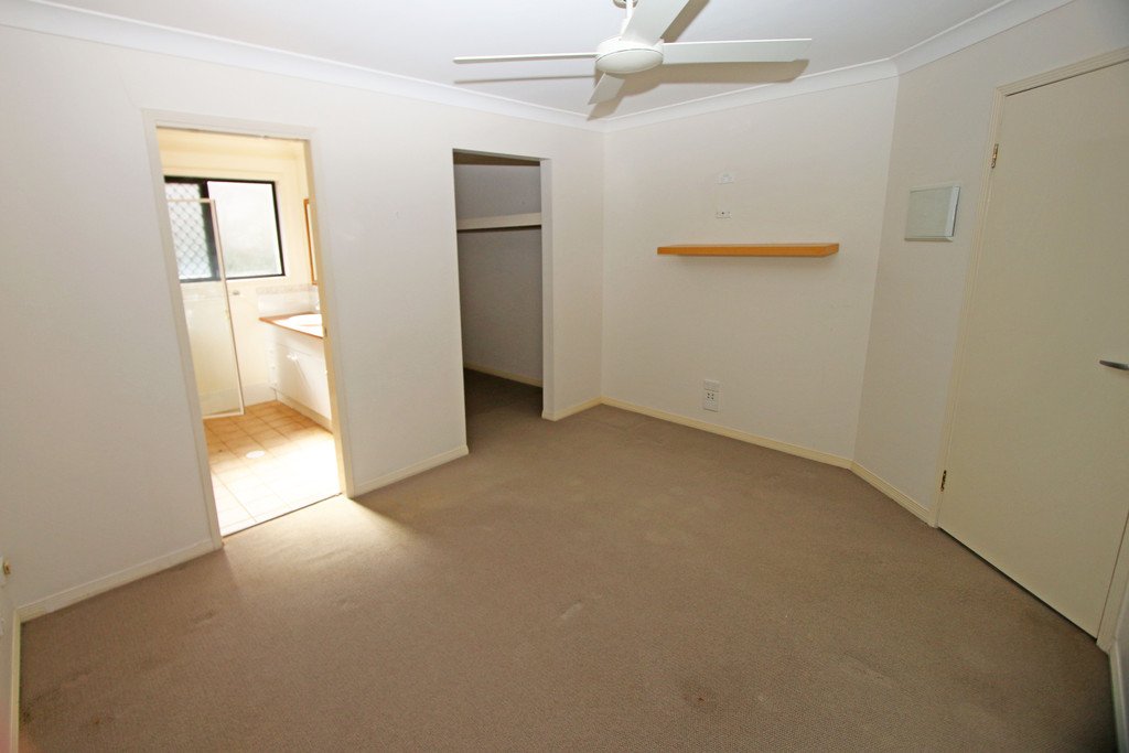 11/283 Cotlew Street West ASHMORE 3