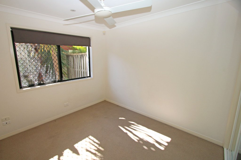 11/283 Cotlew Street West ASHMORE 8