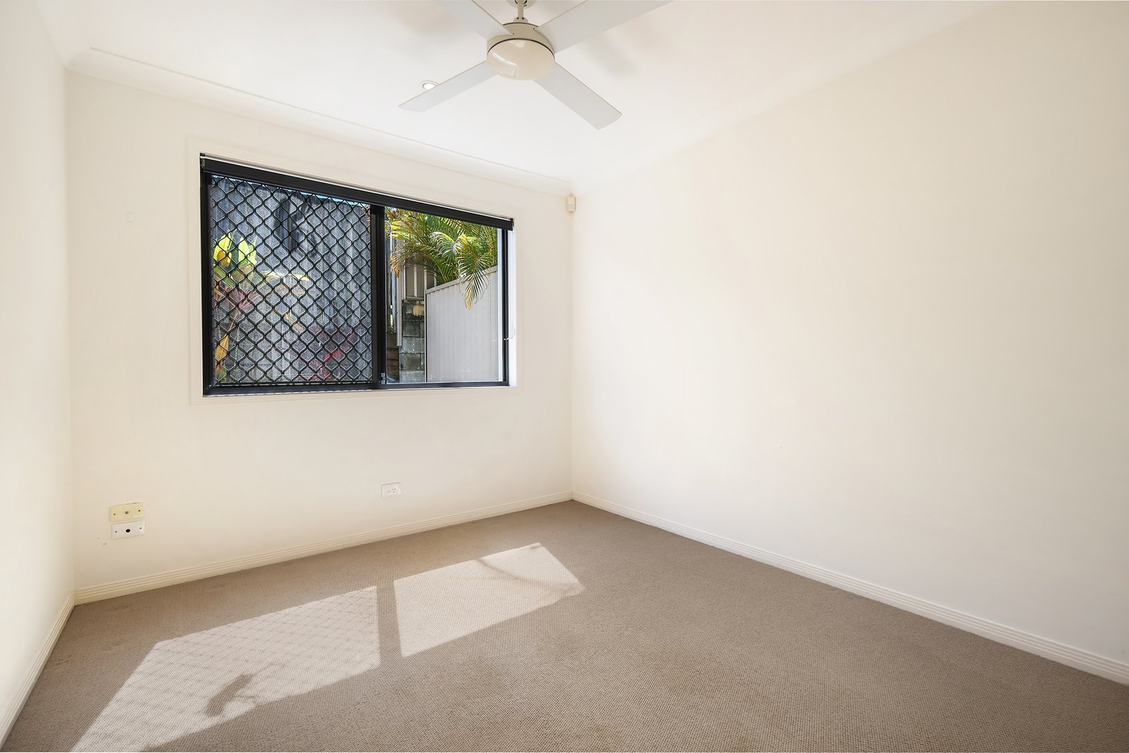 11/283 Cotlew Street West  ASHMORE 7