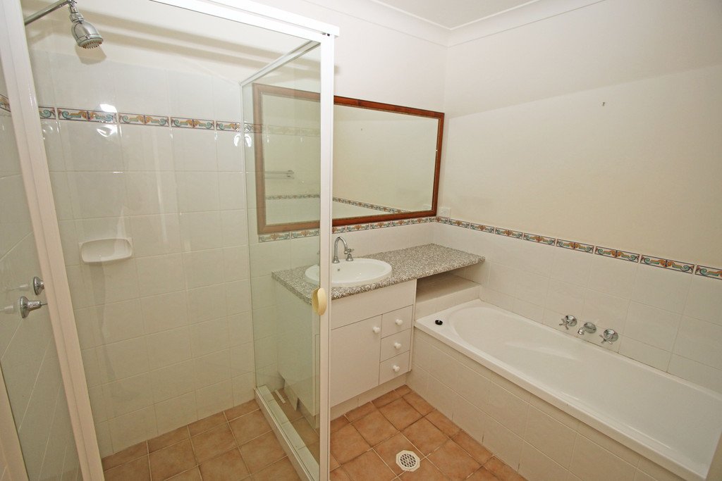 11/283 Cotlew Street West ASHMORE 9