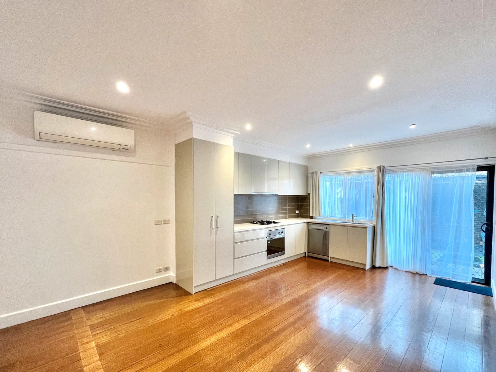 Gallery: 1/1284 North Road
