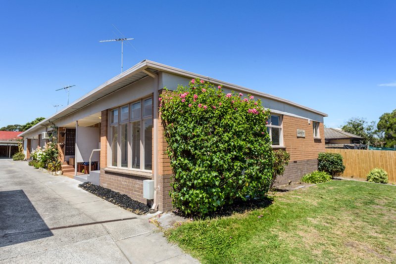 Gallery: 1/12A Glennifer Avenue