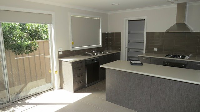 1/12A Ritchie Street BROWN HILL 2