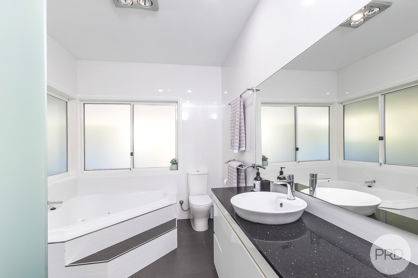 112a Salamander Way SALAMANDER BAY 18