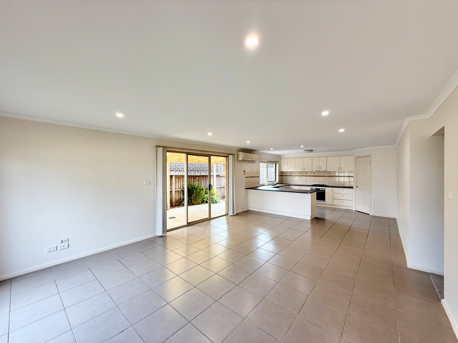 Gallery: 1/13-15 Rennie Street