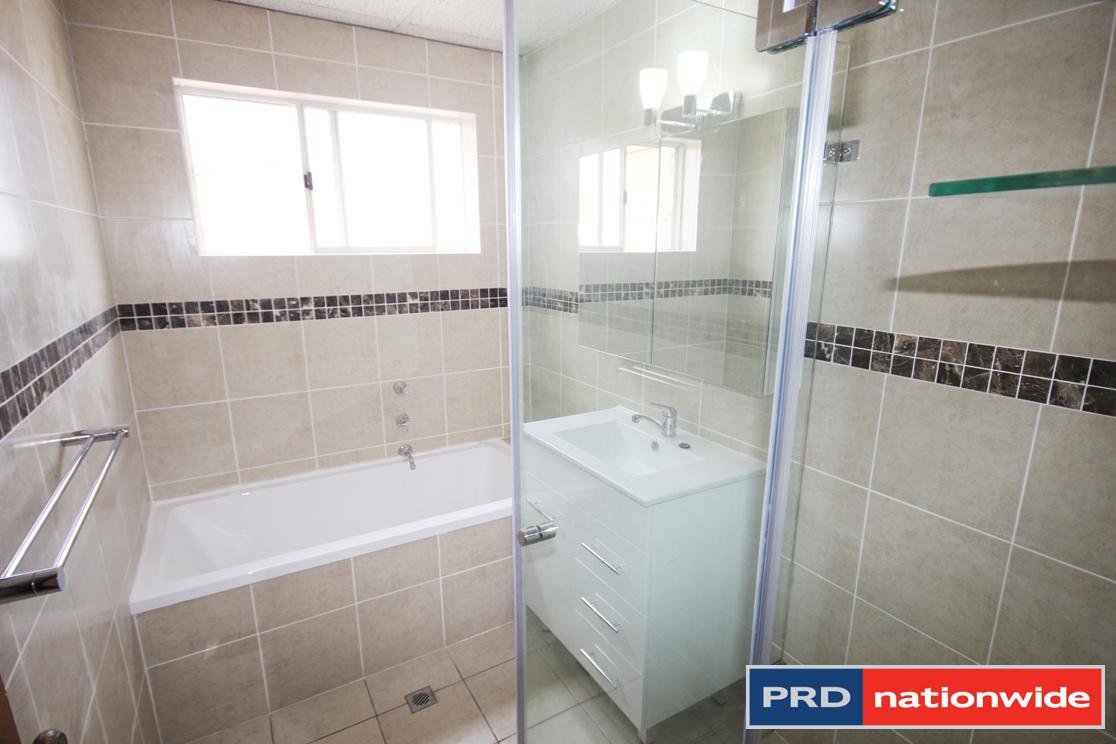 1/13-17 English Street KOGARAH 4