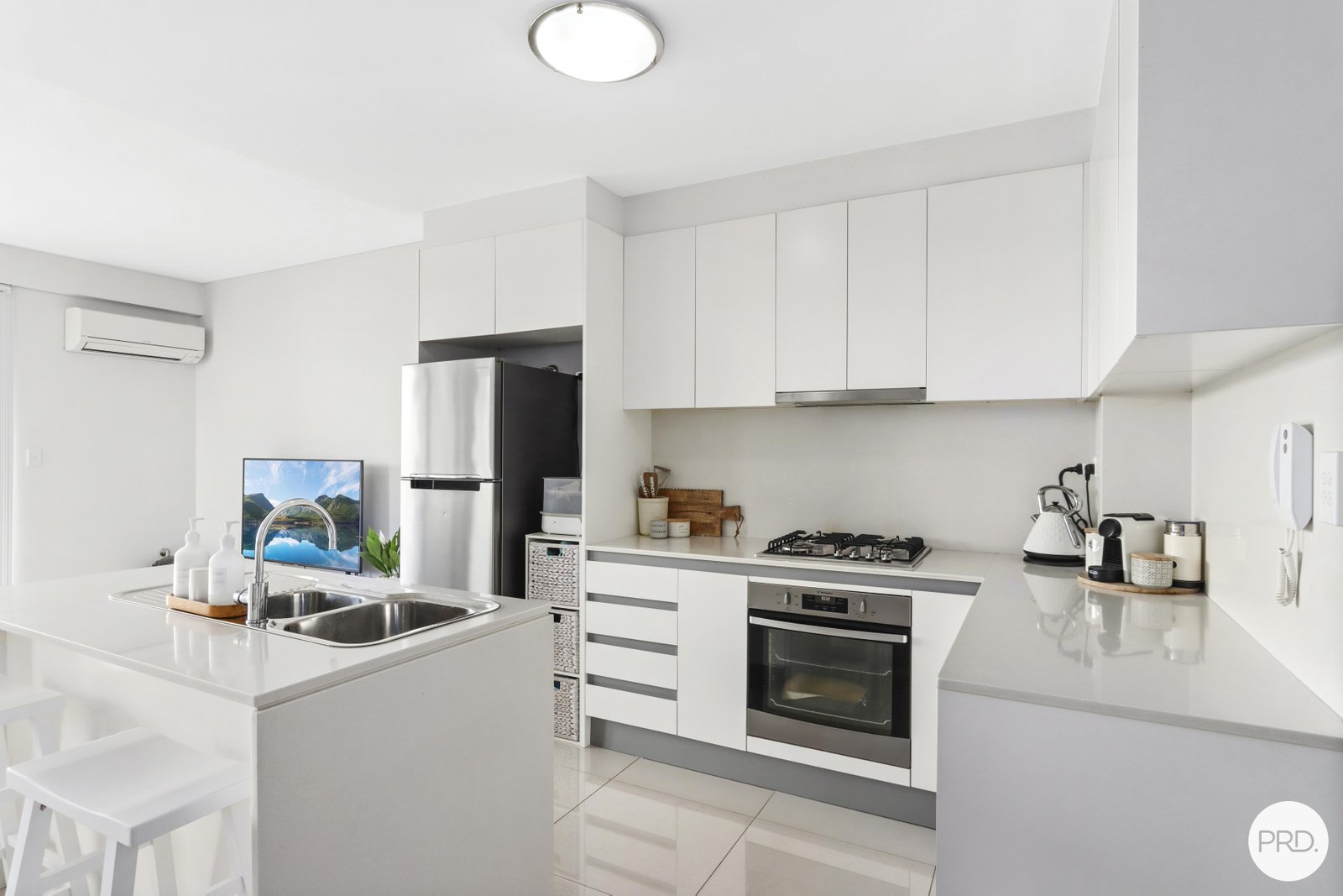 11/3-7 Gover Street PEAKHURST 3