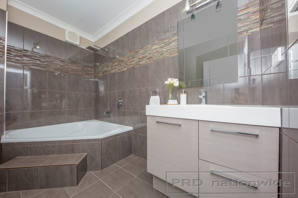 113 Addison Street BERESFIELD 18