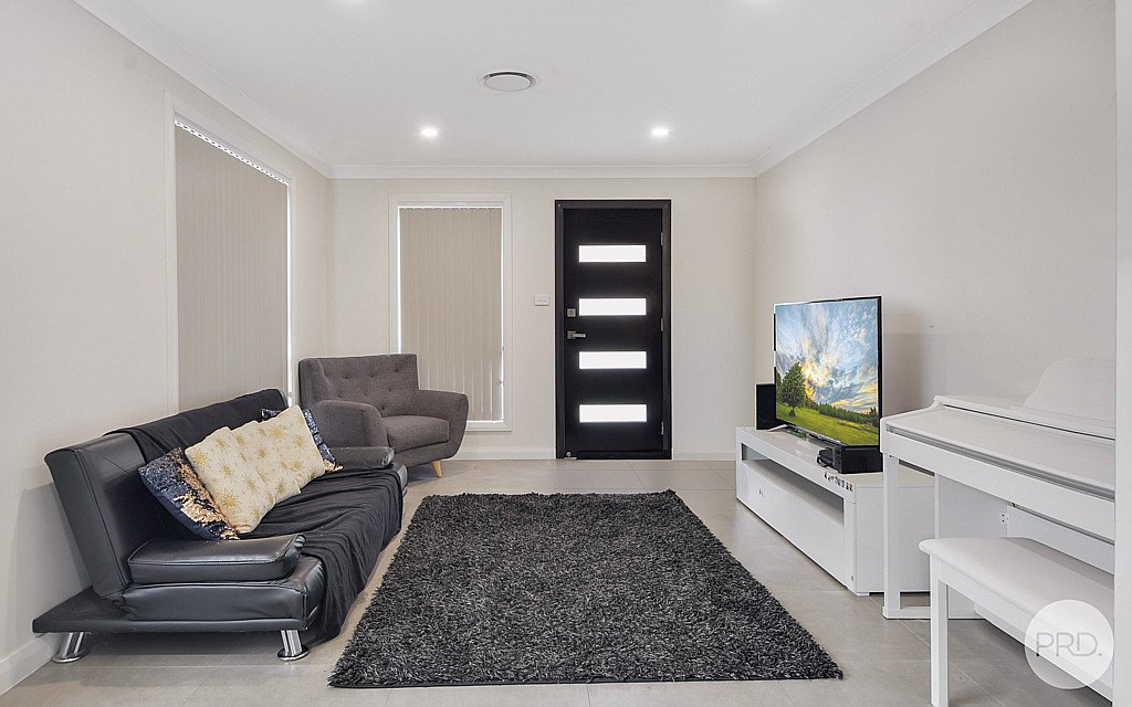 1/13 Algie Cres  Kingswood 3