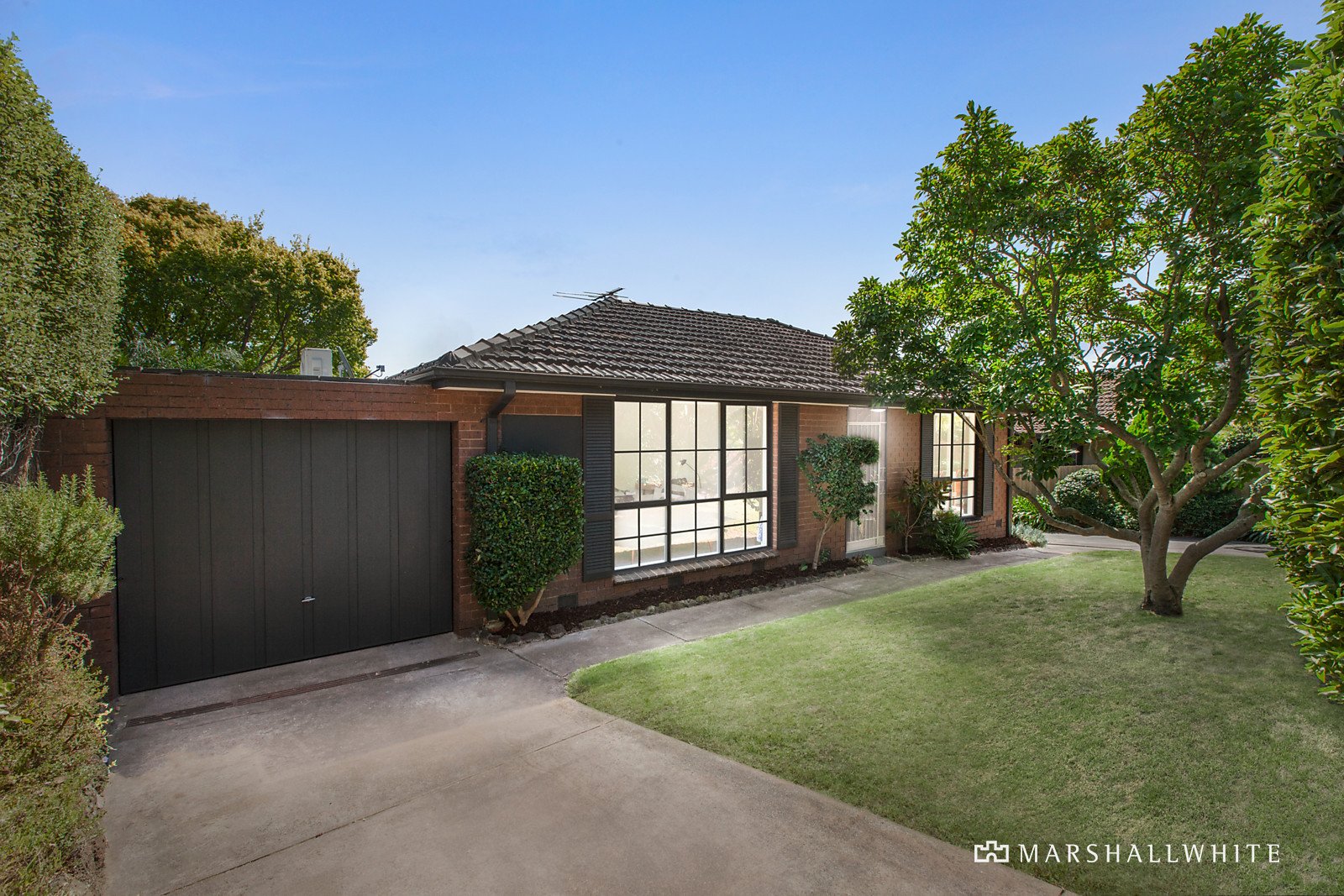 1/13 Benwerrin Road, Surrey Hills, VIC