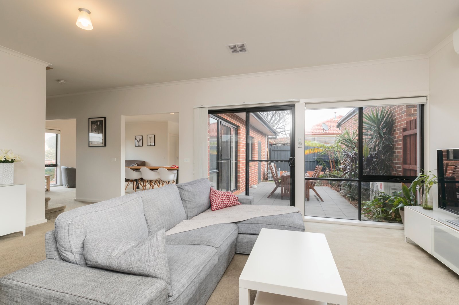 Gallery: 1/13 Bondi Road