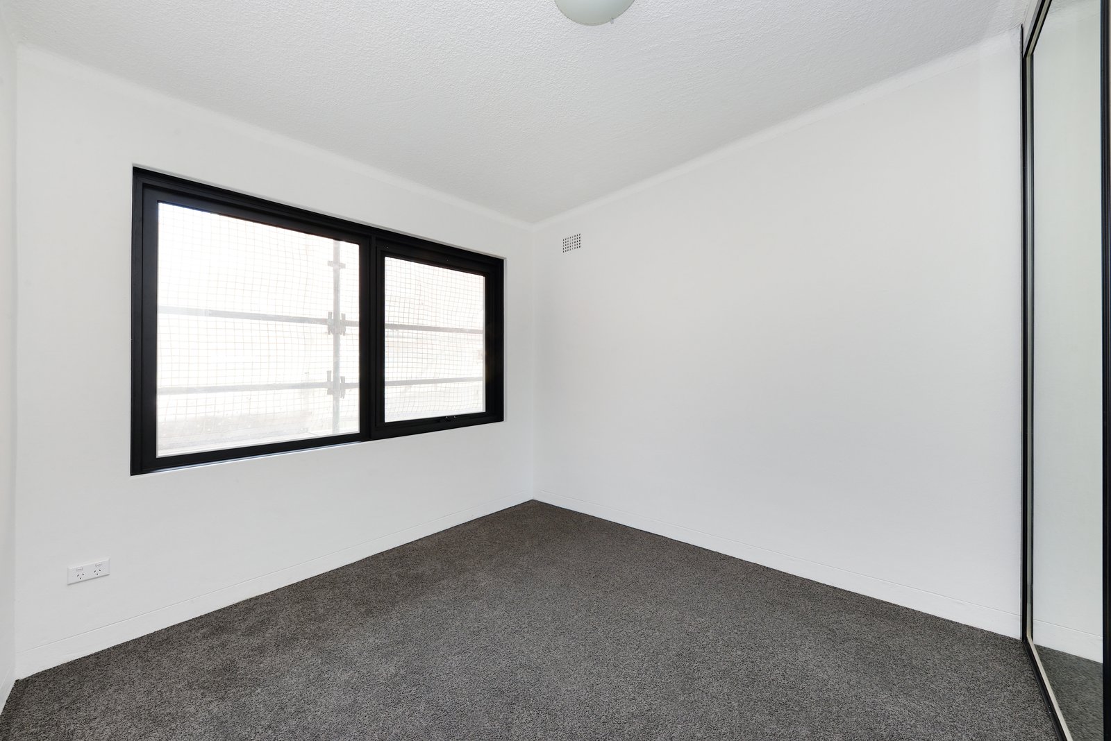 1/13 Brittain Crescent HILLSDALE 5