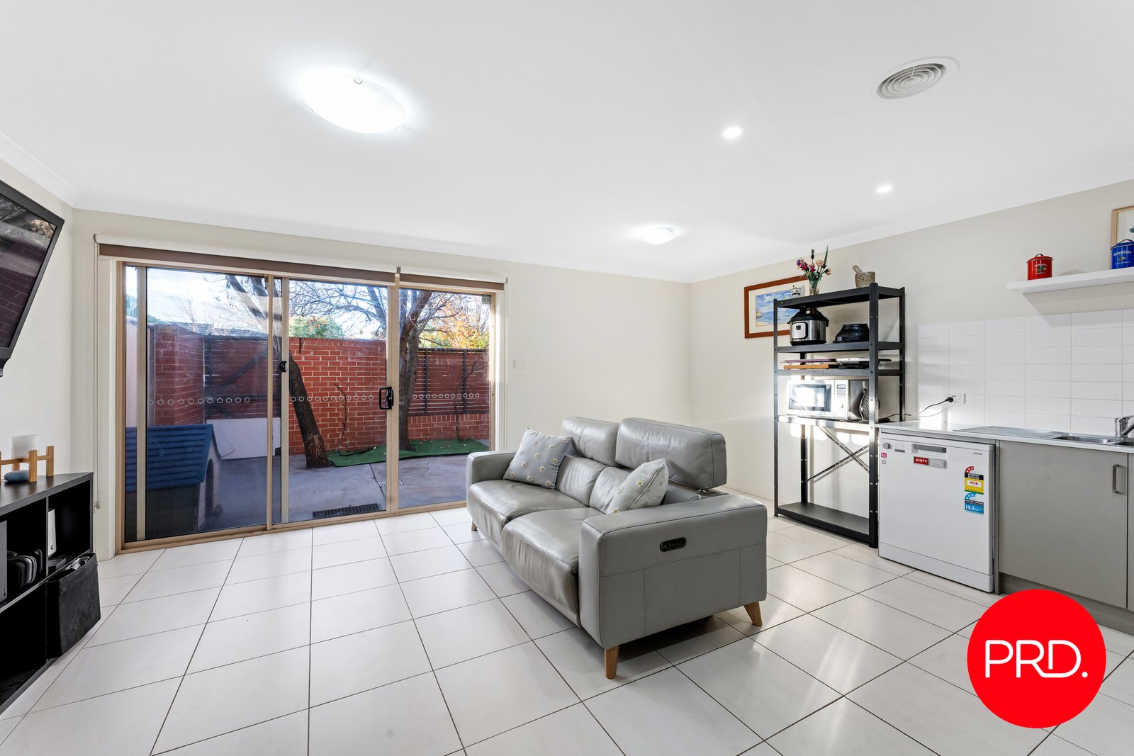 11/3 Broughton Place QUEANBEYAN 4